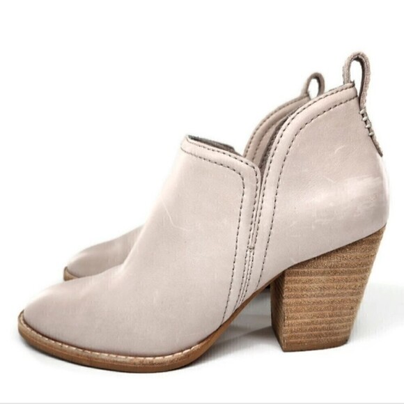 Jeffrey Campbell Rosalee Ivory Leather Stacked Block Heel Pull-On Ankle Boots - Picture 5 of 11